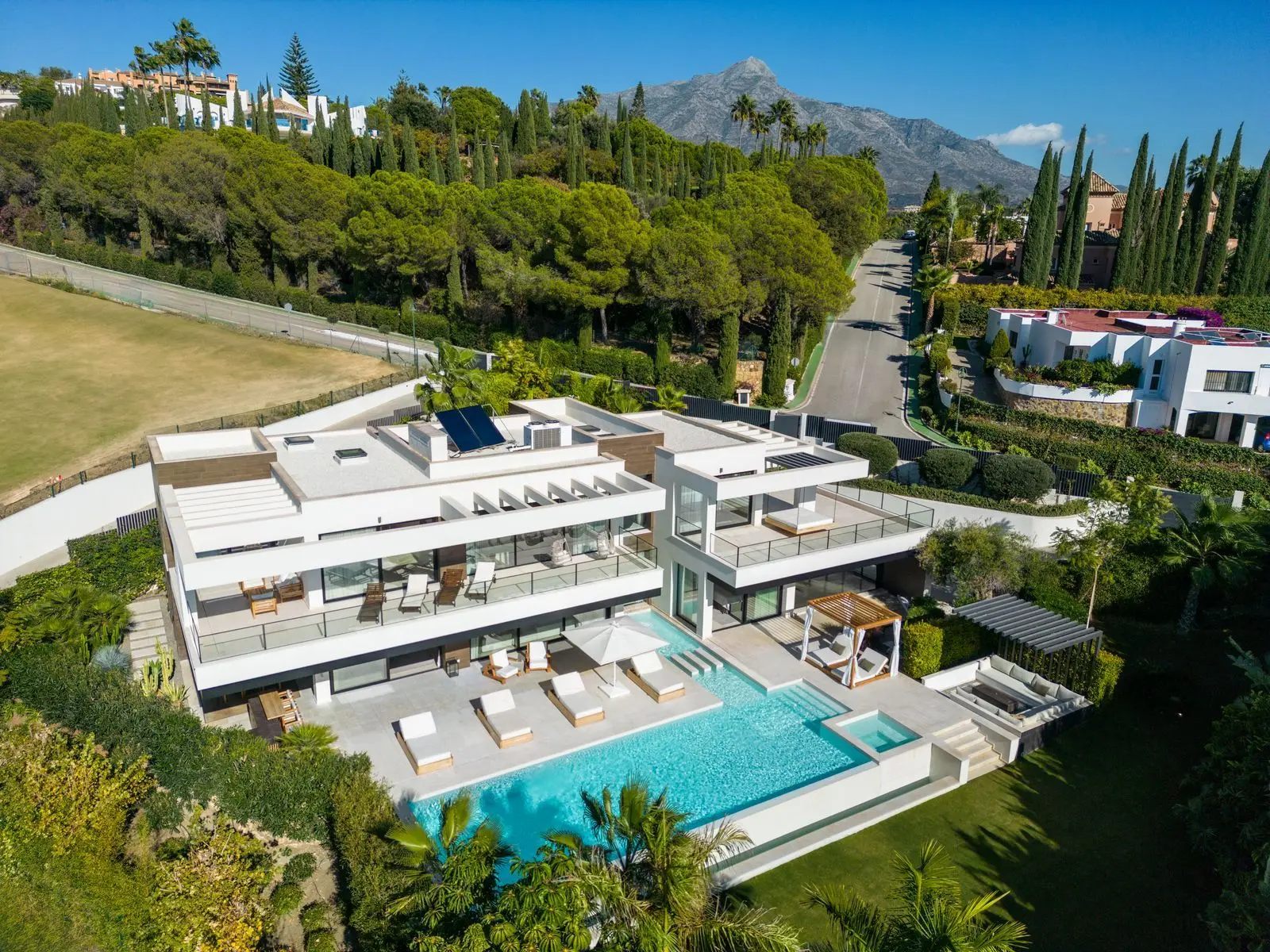 Villa en Nueva Andalucía, Marbella