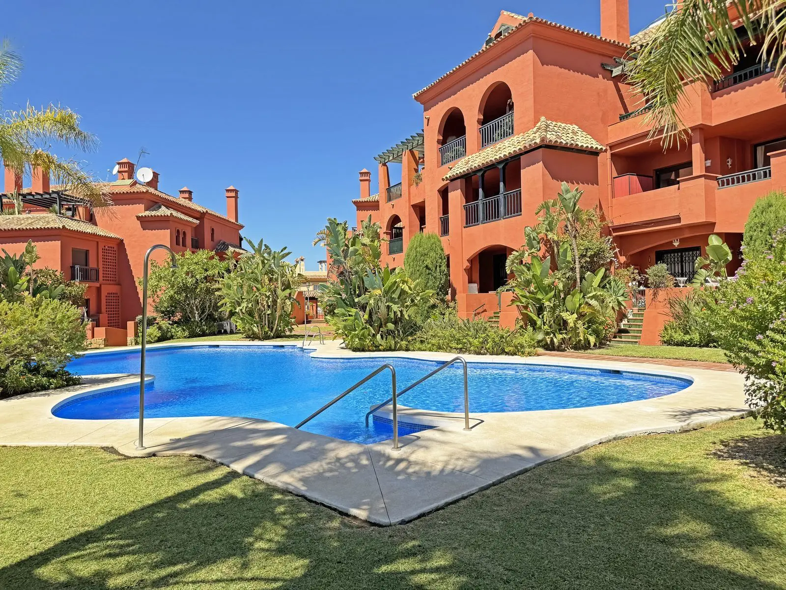 Piso en Calahonda, Mijas