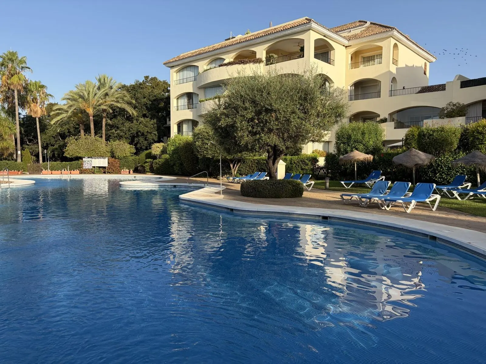 Appartamento a Bahía de Marbella, Marbella