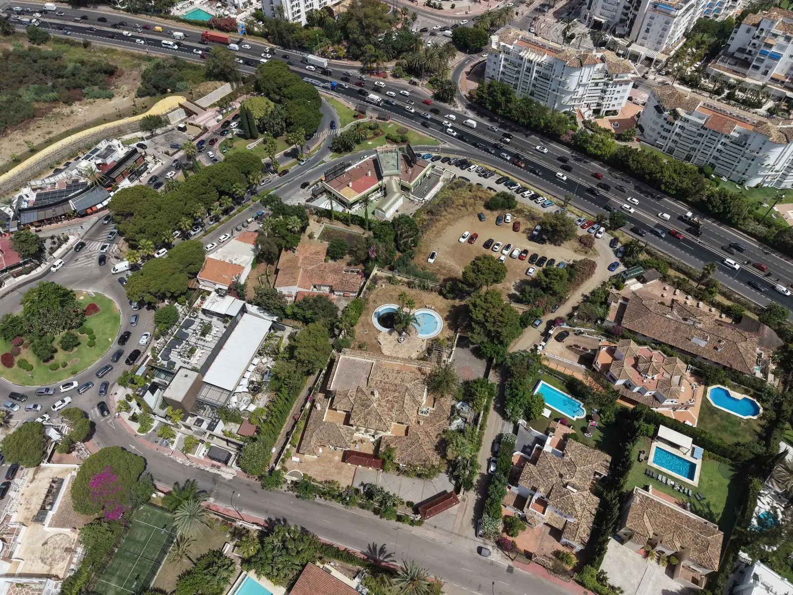 Local en Nueva Andalucía, Marbella