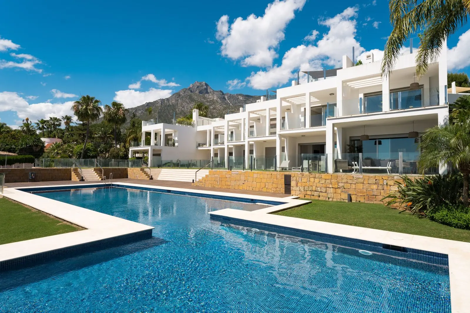 Casa adosada en Sierra Blanca, Marbella
