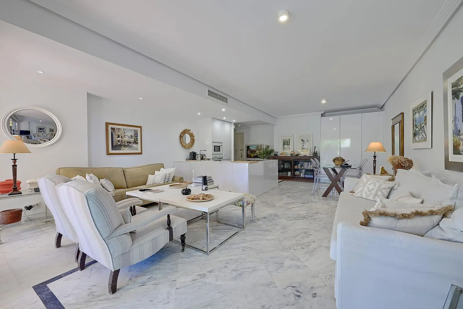 Apartamento bajo en Bahía de Marbella, Marbella