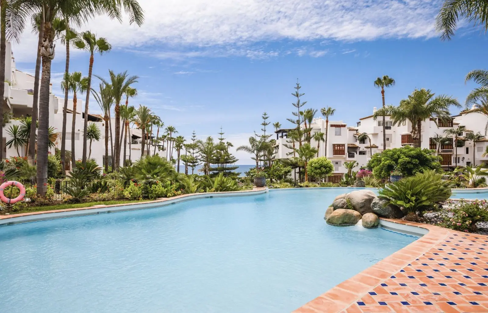 Apartamento bajo en Golden Mile, Marbella