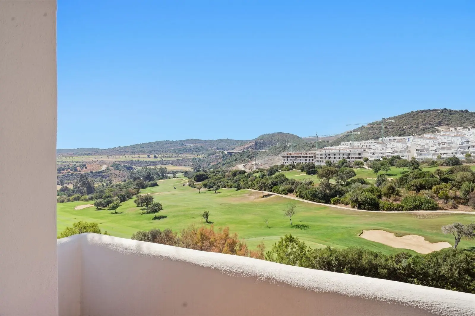 Apartamento bajo en Valle Romano, Estepona