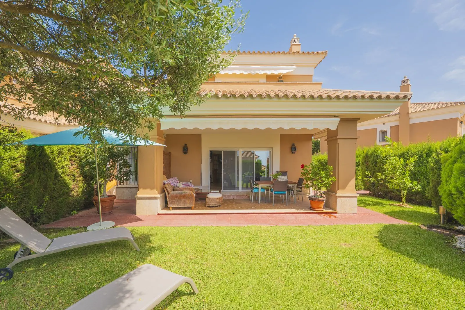 Casa pareada en Santa Clara, Marbella