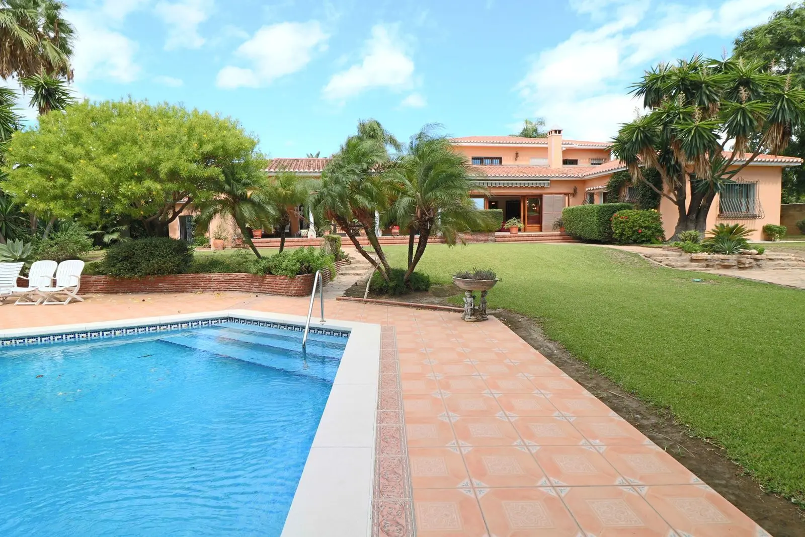 Villa en El Paraíso, Estepona