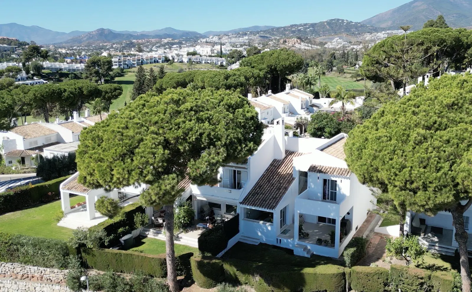 Casa pareada en Nueva Andalucía, Marbella