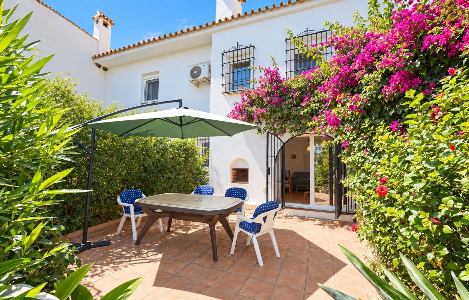 Casa adosada en Casares Playa, Casares