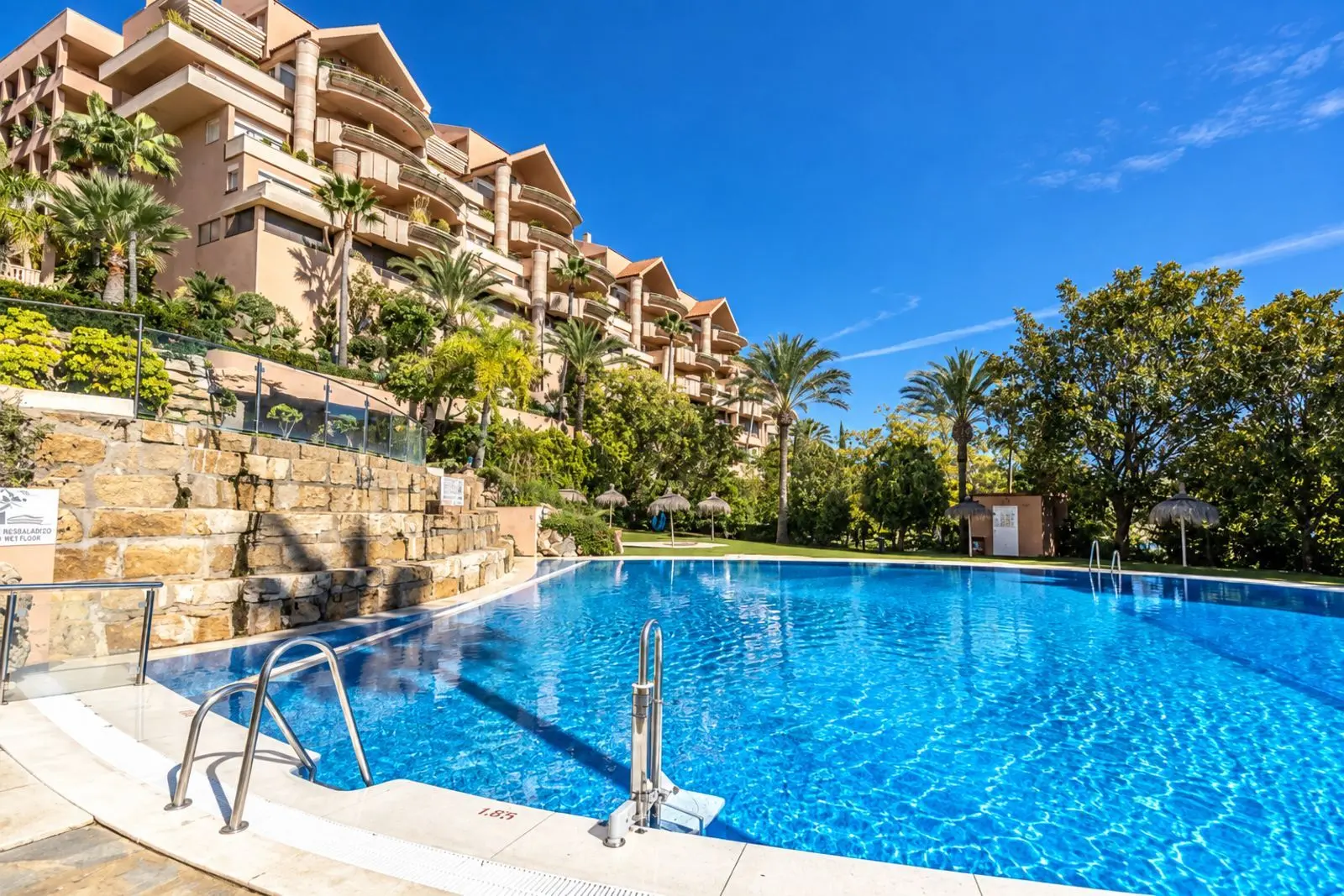 Piso en Nueva Andalucía, Marbella