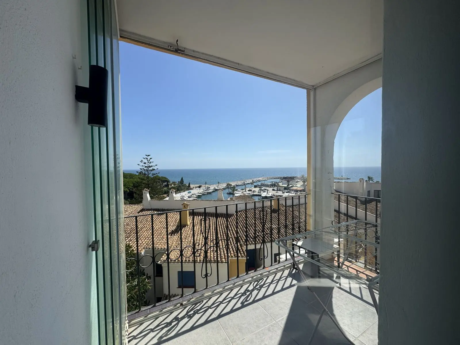 Appartement à Puerto de Cabopino, Marbella