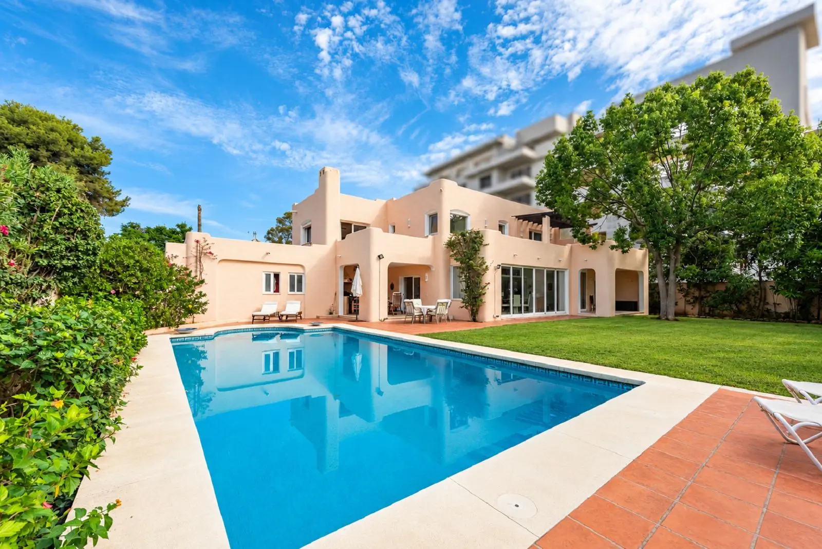 Villa en El Paraíso, Estepona