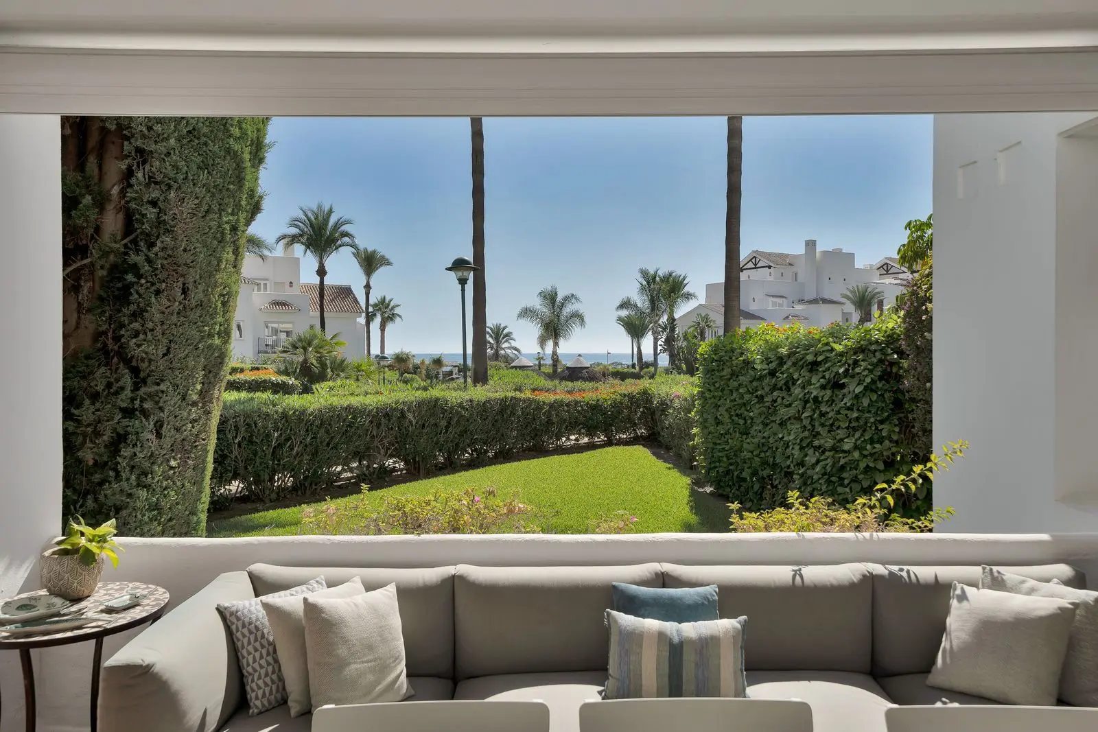Apartamento bajo en Río Real, Marbella