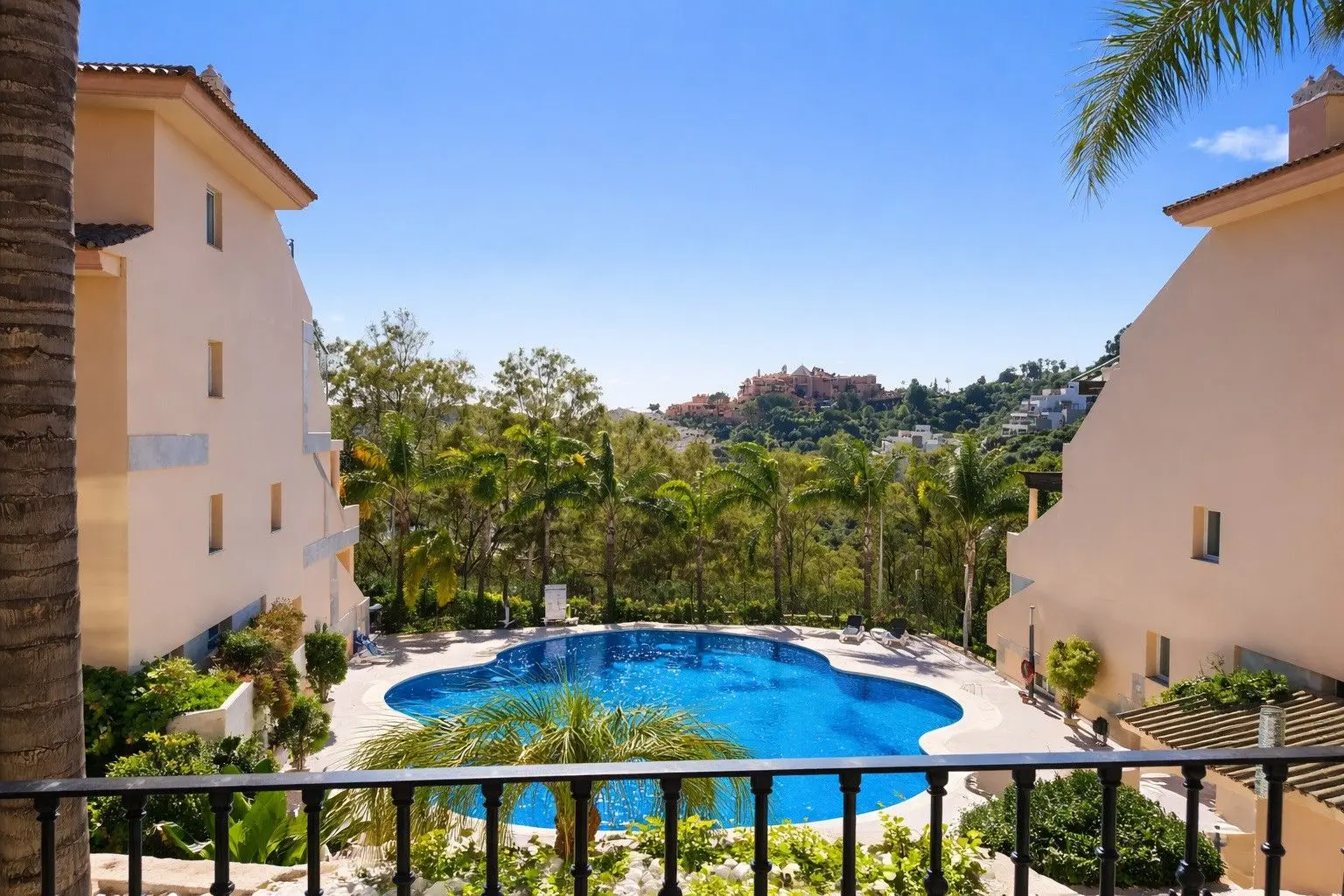 Appartement à Nueva Andalucía, Marbella