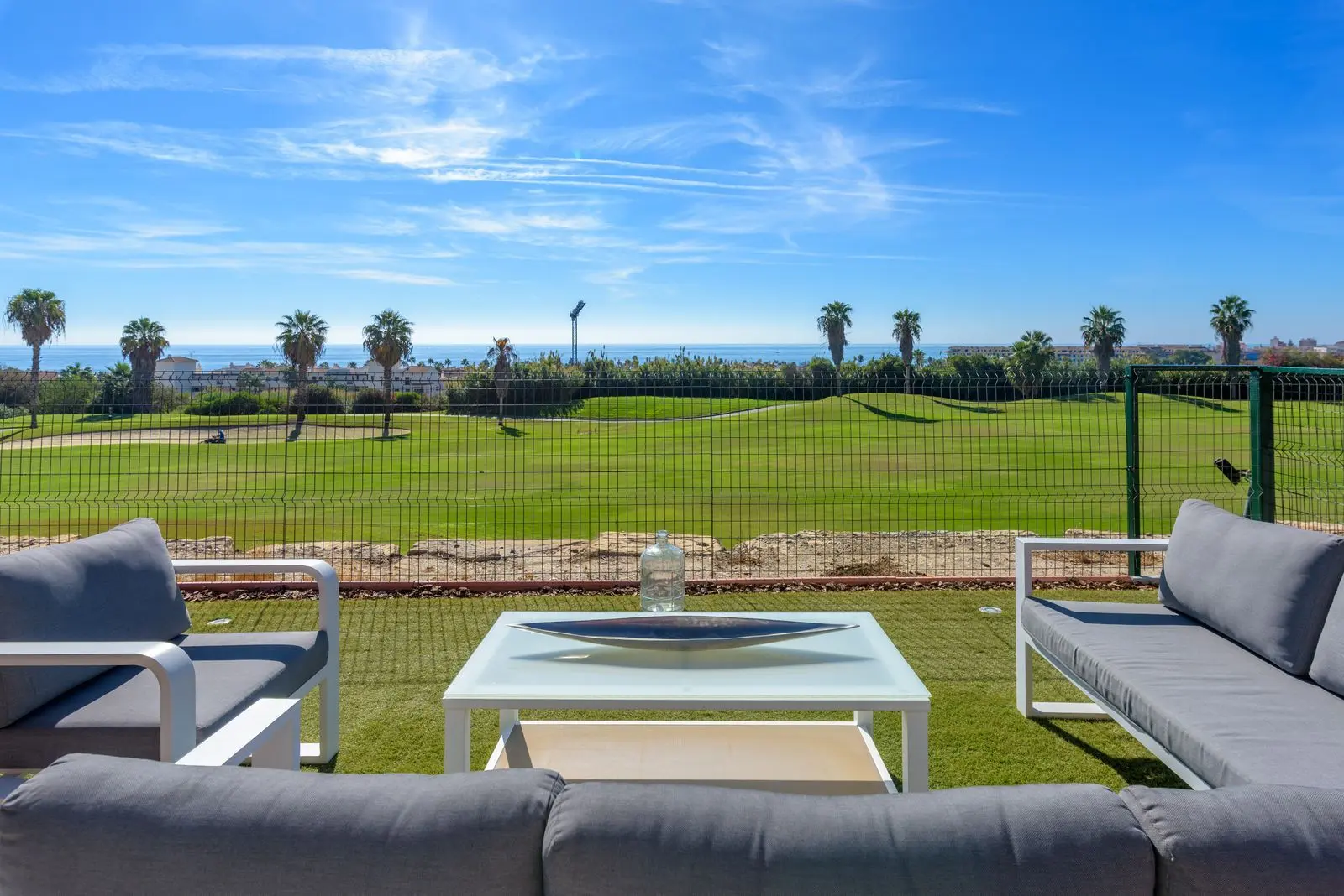 Apartamento bajo en Casares Playa, Casares