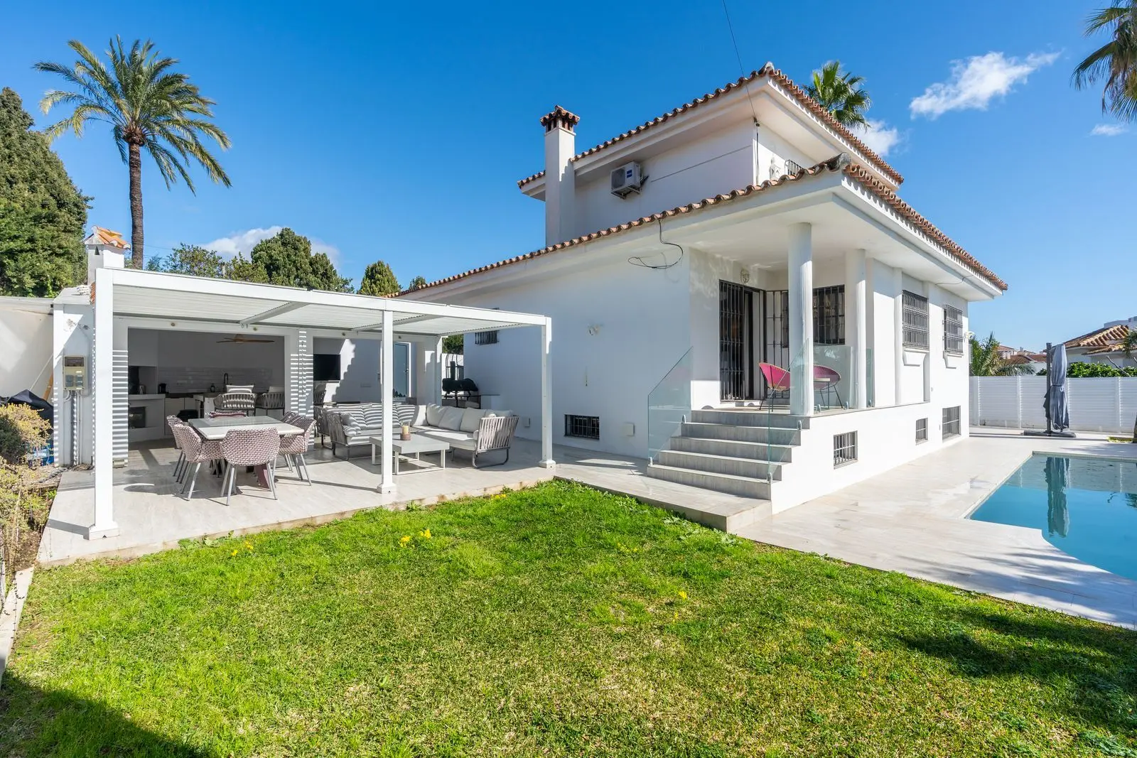 Villa en El Paraíso, Estepona