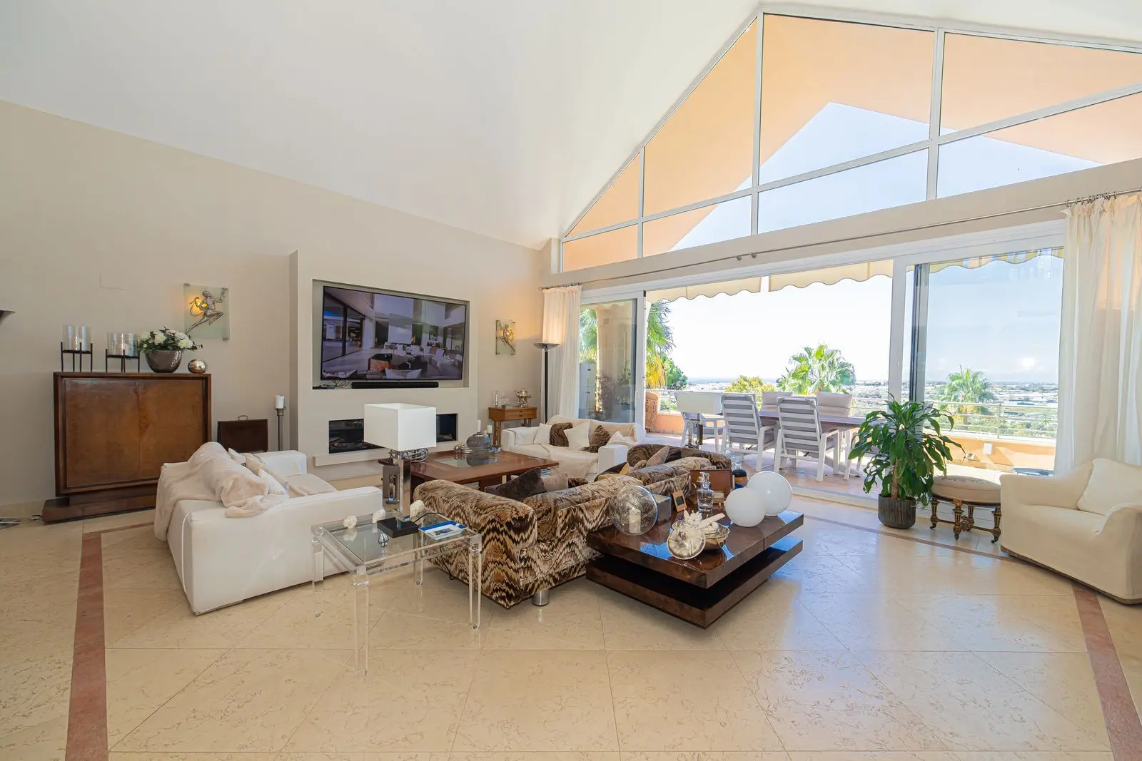 Penthouse w Nueva Andalucía, Marbella