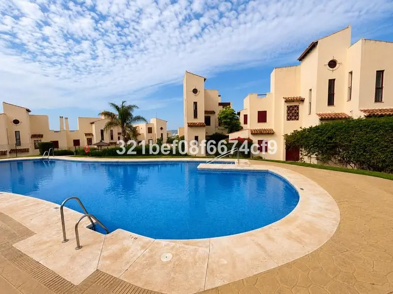 Apartamento bajo en Casares