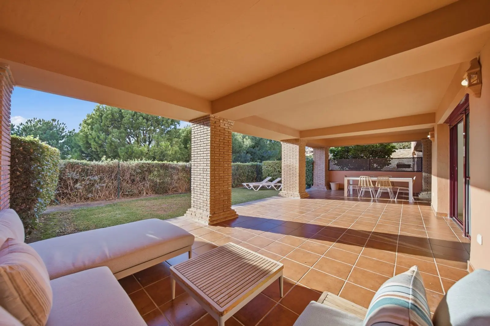 Apartamento bajo en Casares Playa, Casares