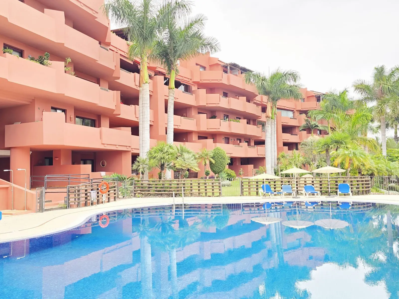 Piso en New Golden Mile, Estepona
