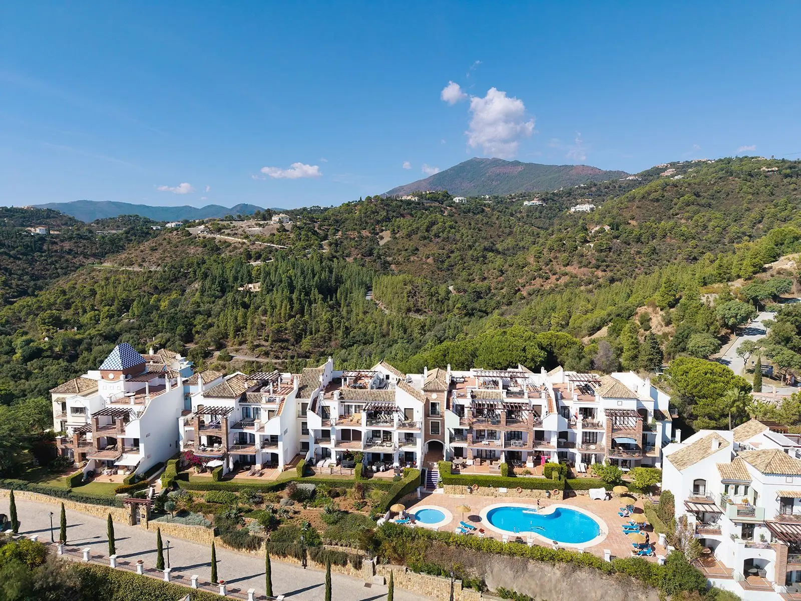 Piso en Los Arqueros, Benahavís