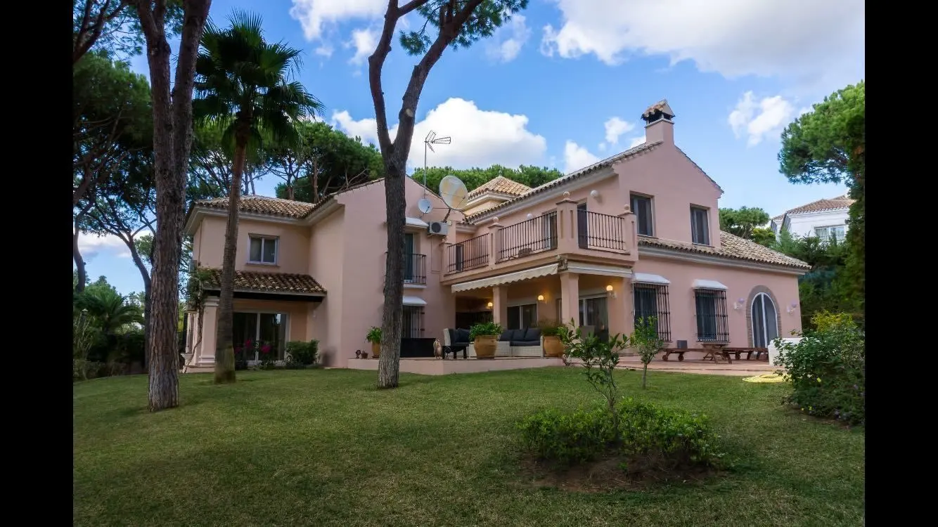 Villa en Hacienda Las Chapas, Marbella
