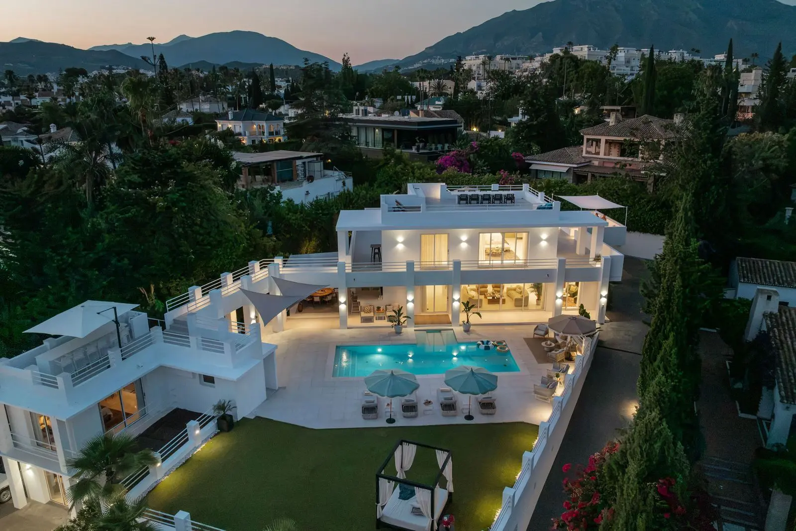 Villa en Nueva Andalucía, Marbella